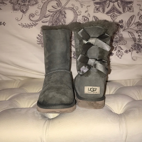 olive green uggs